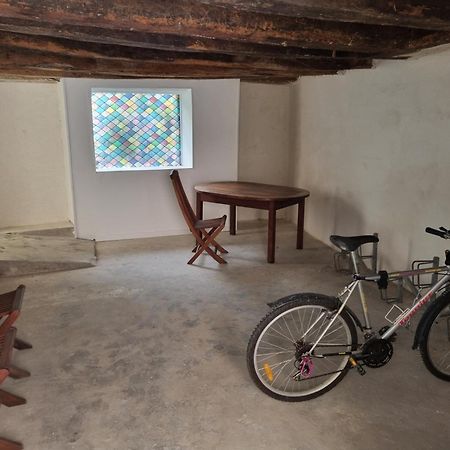 Fenetre Sur Cour Du Docteur Privey - Secure Park Bike - Voie Bleue Hotel Tournus Exterior photo