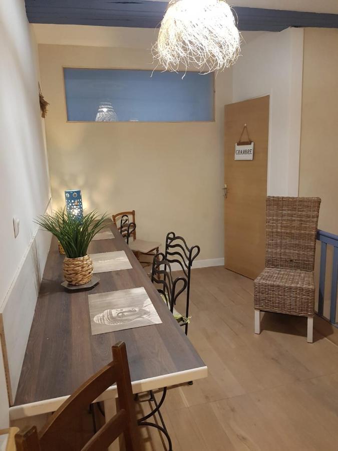 Fenetre Sur Cour Du Docteur Privey - Secure Park Bike - Voie Bleue Hotel Tournus Exterior photo